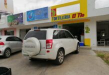 Entra a la tortillería con todo y su camioneta en la Juan B. Sosa