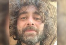 Sacerdote italiano se enamora y se despide de la iglesia en plena misa