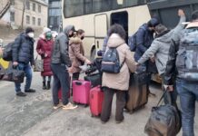 Preparan evacuación de 85 mexicanos en Ucrania