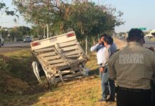 Destroza vehículo de trabajo en periférico