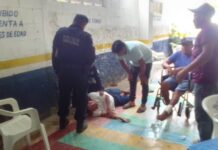 Parroquiano convulsiona en una cantina en Tizimín