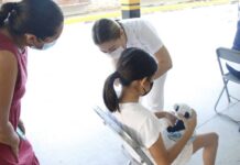 Avanza sin complicaciones vacunación de menores contra el COVID-19