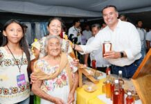 Alcalde recibe a artesanos de 42 municipios del interior