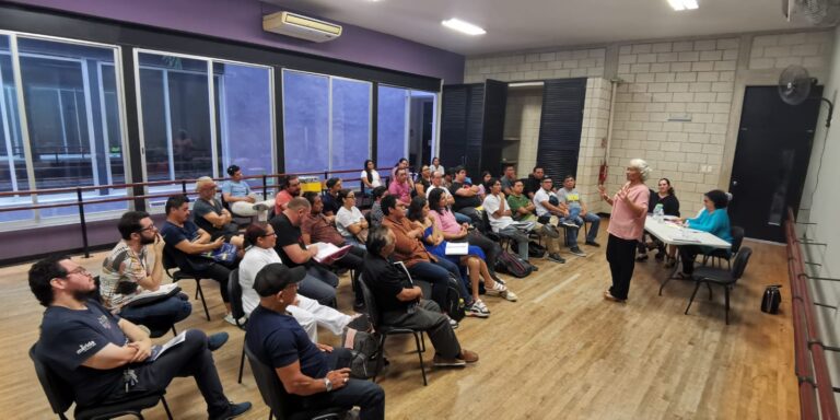 docentes cubanas capacitan a maestros del Centro Municipal de Música