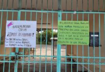 Padres cierran escuela primaria en Mérida por falta de docentes