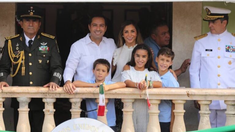 Familias yucatecas celebran con patriotismo el 16 de septiembre
