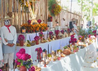Altar monumental de Janal Pixán es inaugurado en Mérida