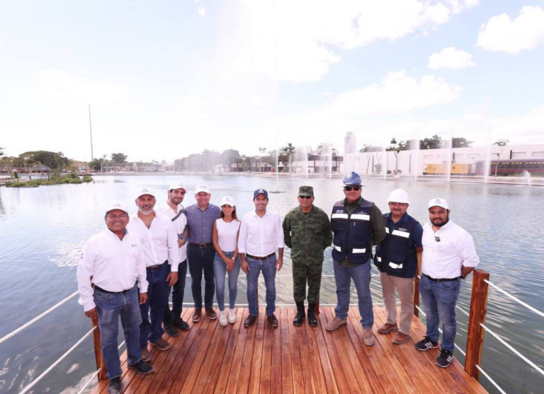 Vila Dosal supervisa avances en el Gran Parque de 'La Plancha'