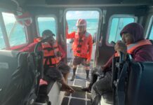 Mujeres navales rescatan pescadores de Celestún