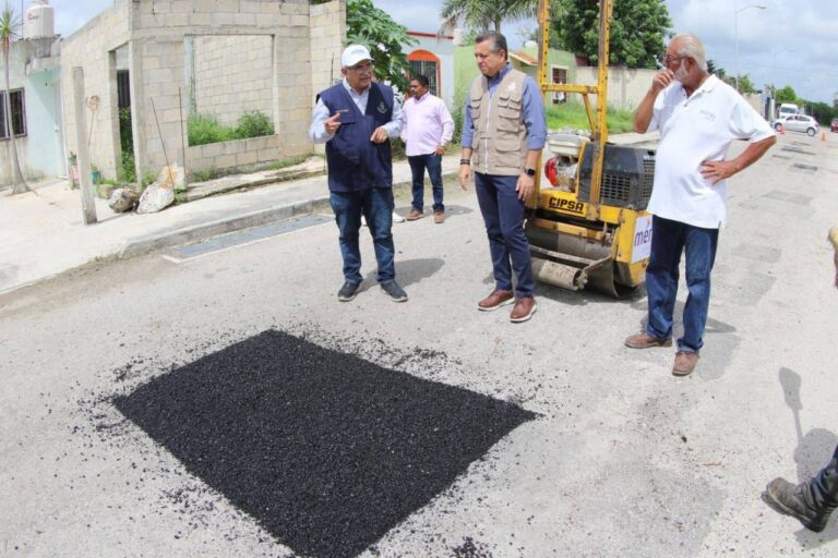 Refuerzan bacheo en Ciudad Caucel