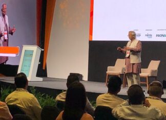 El mundo tiene solución, afirma el Premio Nobel Muhammad Yunus