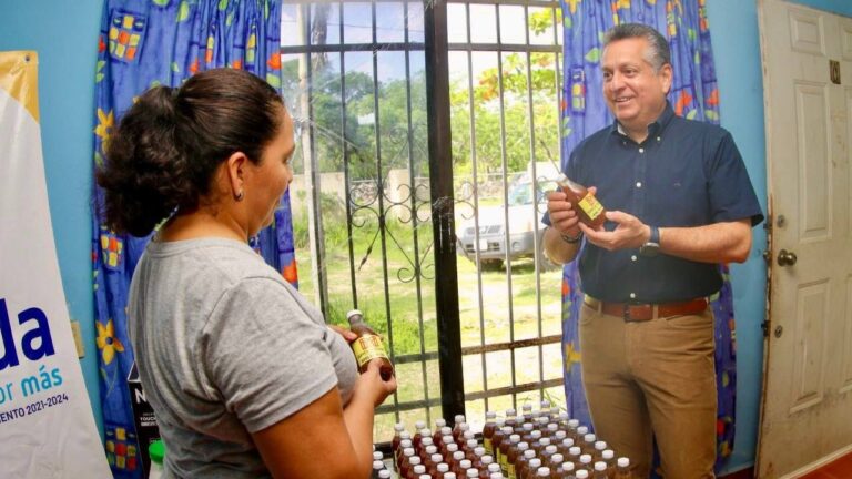 Apoyos económicos impulsan a emprendedores en Mérida