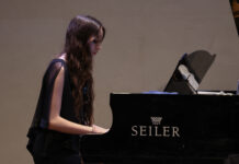 Primeros graduados del Centro Municipal de Música
