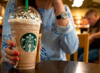 Starbucks aplicaría código restrictivo: si no compras, no te quedes