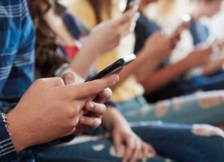 Aumento del uso de celulares entre estudiantes yucatecos