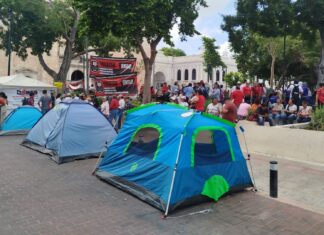 Maestros yucatecos intensifican paro por justicia laboral