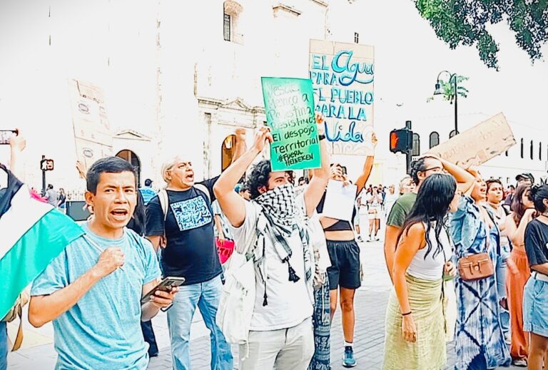 Marchan contra planta de Heineken en Kanasín Marchan contra planta de Heineken en Kanasín