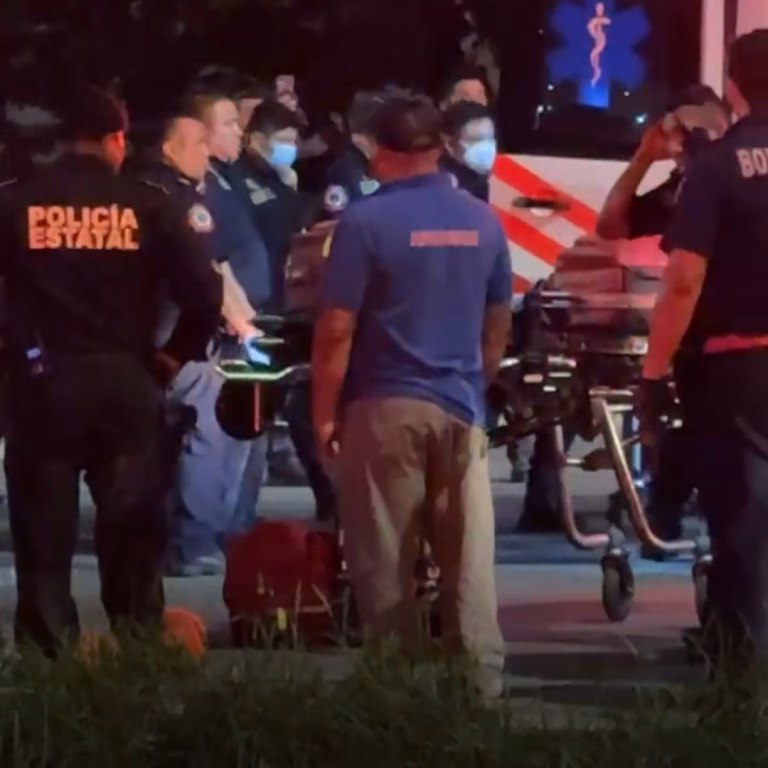 Conductor sobrevive tras ser aplastado en Mérida