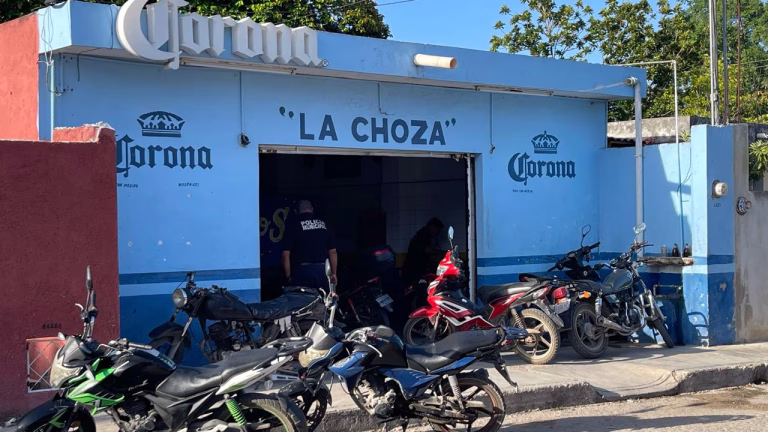 Policía irrumpe en cantina de Tizimín tras riña