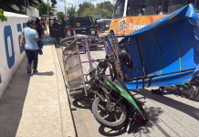 Mototaxi volcado en Kanasín deja cuatro heridos