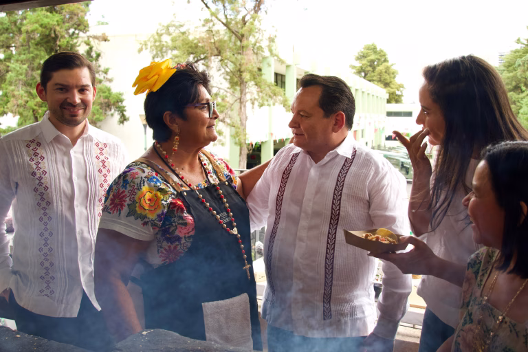 Probadita de gastronomía, arte y música de Yucatán en Los Pinos