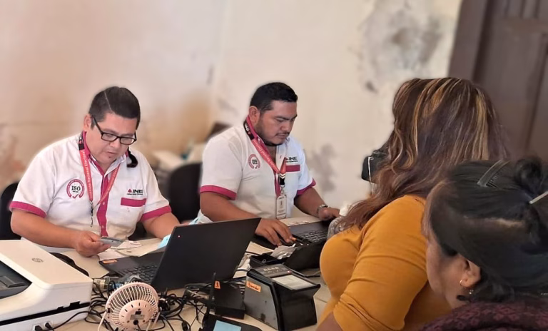 INE Yucatán invita a actualizar credenciales con vigencia 2025