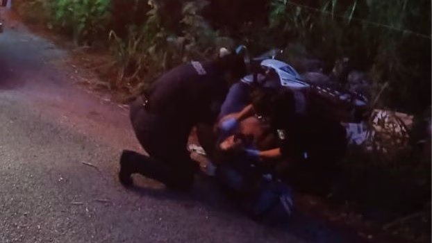 Repartidor sobrevive tras accidente en carretera de Motul
