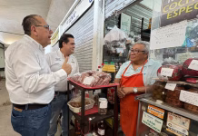 Ayuntamiento acerca trámites y créditos a locatarios de Santa Ana Santa Ana