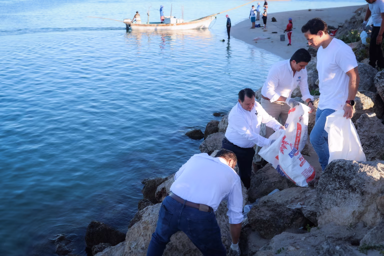 Jornada de limpieza simultánea de 14 playas yucatecas Jornada de limpieza simultánea de 14 playas yucatecas