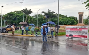 Pemex responde presionado a jubilados que exigen atención
