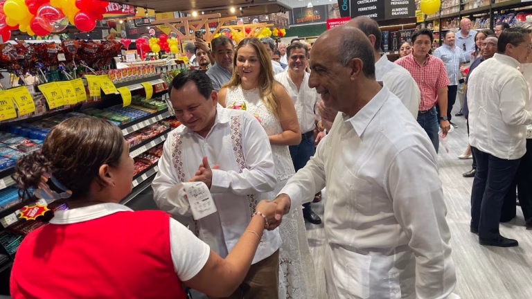 Súper Akí inaugura su sucursal 53 en Cocoyoles, Mérida