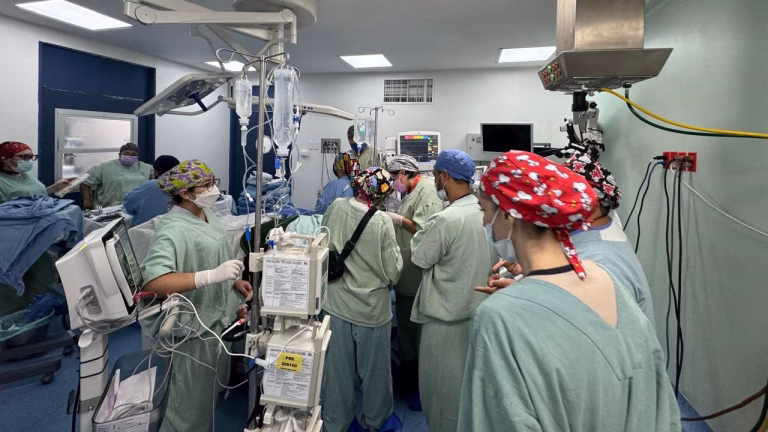 IMSS Yucatán logra primera cirugía cerebral en adolescente