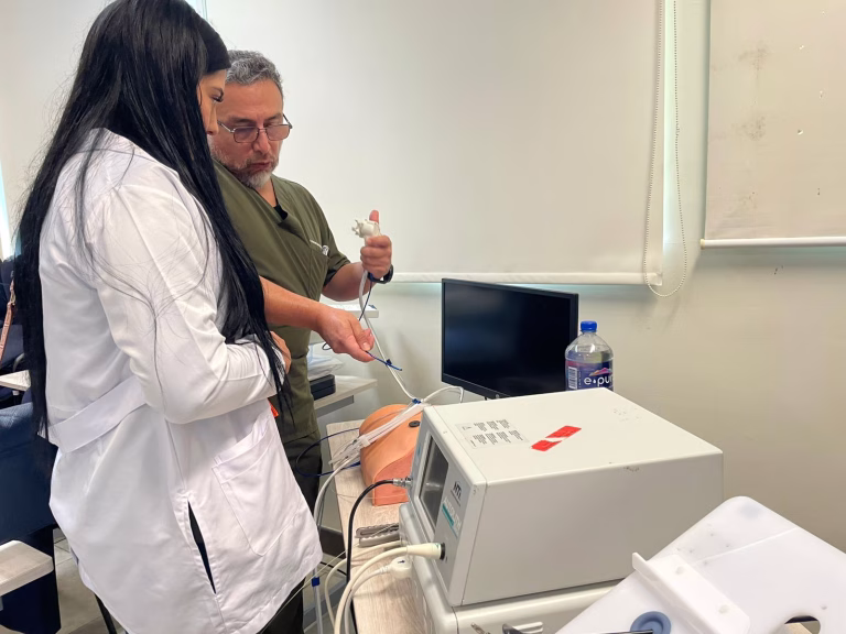 HRAEPY atiende 13 pacientes en jornada humanitaria