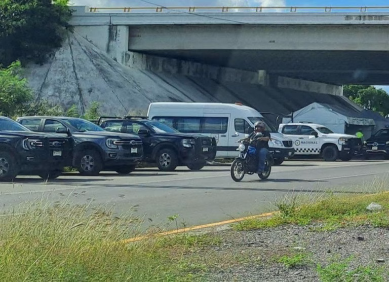Dos detenidos con millones de pesos en Teya