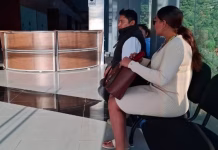 Denunciantes temen fuga de imputada por presunto fraude vehicular