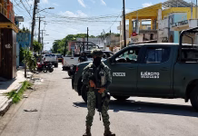 Operativo de la FGR en Progreso durante cateo en Nueva Yucalpetén