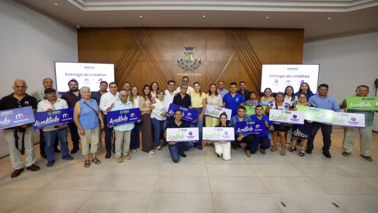 𝗔𝘆𝘂𝗻𝘁𝗮𝗺𝗶𝗲𝗻𝘁𝗼 𝗱𝗲 𝗠𝗲́𝗿𝗶𝗱𝗮 𝗼𝘁𝗼𝗿𝗴𝗮 𝟭𝟱𝟱 𝗰𝗿𝗲́𝗱𝗶𝘁𝗼𝘀 𝗽𝗼𝗿 𝗺𝗮́𝘀 𝗱𝗲 $𝟭𝟲.𝟲 𝗺𝗶𝗹𝗹𝗼𝗻𝗲𝘀 𝗮 𝗲𝗺𝗽𝗿𝗲𝗻𝗱𝗲𝗱𝗼𝗿𝗲𝘀