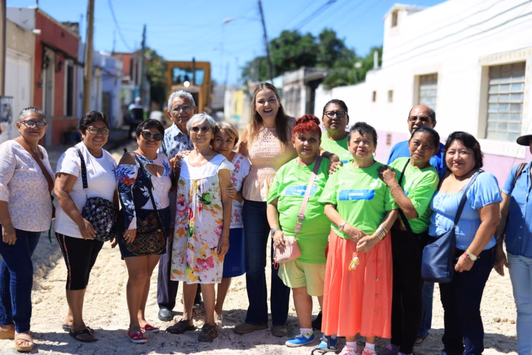 Cecilia Patrón supervisa trabajos de repavimentación en Mérida 1
