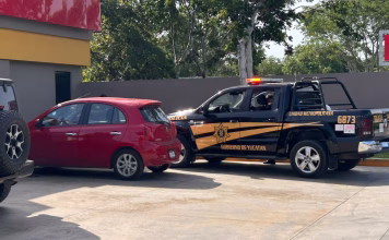 Muere conductor tras desvanecerse dentro de su vehículo en San Antonio Hool