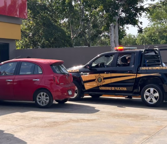 Muere conductor tras desvanecerse dentro de su vehículo en San Antonio Hool
