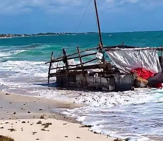 Hallan embarcaciones cubanas abandonadas en costas de Cancún