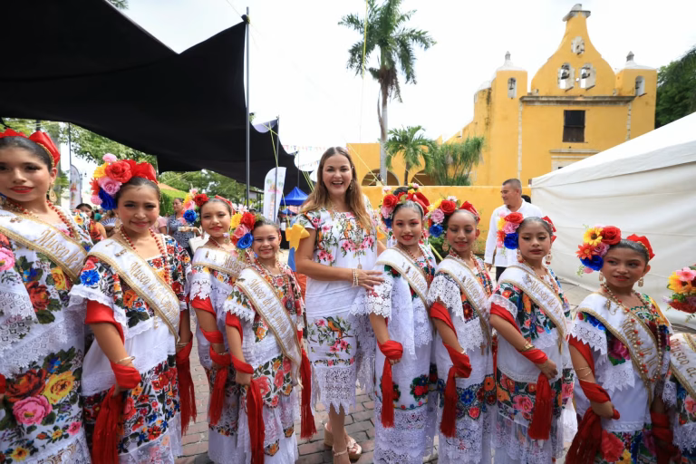 Feria del Panucho reúne a familias y comerciantes en Mérida
